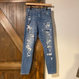 American eagle ripped high rise medium wash jeans
